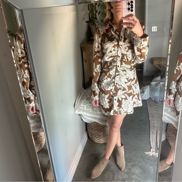 En Saison Dress - Picture 3 of 8